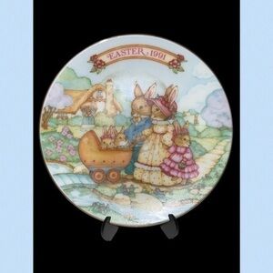 Avon 1992 Easter 22K Gold Rim Porcelain Collectors Plate With Easel 5”